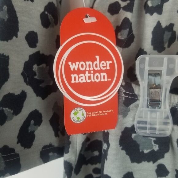 NWT. Cute Little Girls Dress with Bottoms. Animal Print. Size 18 Months. - Picture 5 of 6